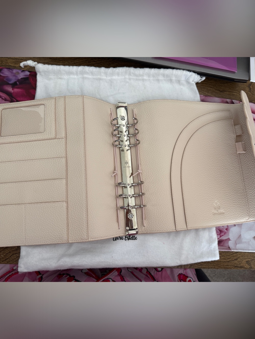 Aura Estelle Beige Scallop Leather Clutch with Heart Detail - Picture 3 of 6